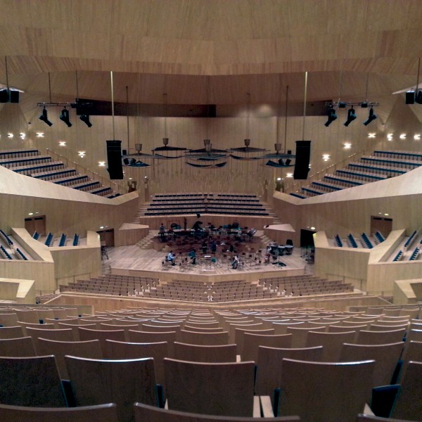 ASISTENCIA A CONCIERTO Y A EXPOSICIÓN EN ZARAGOZA