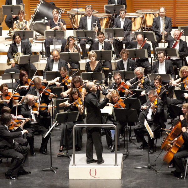 ASISTENCIA AL CONCIERTO DE LA ORQUESTA SINFÓNICA DE LA RADIO DE FRANKFURT