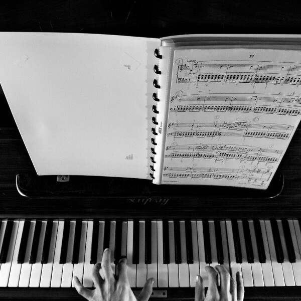 CONCIERTO DE PIANO COMPLEMENTARIO Y CÁMARA