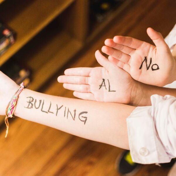 CHARLA SOBRE ACOSO ESCOLAR